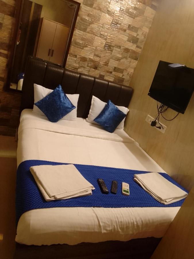 Hotel Oliver Bombay Esterno foto